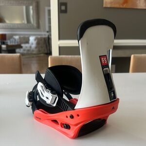 Snowboard Bindings - Black and orange